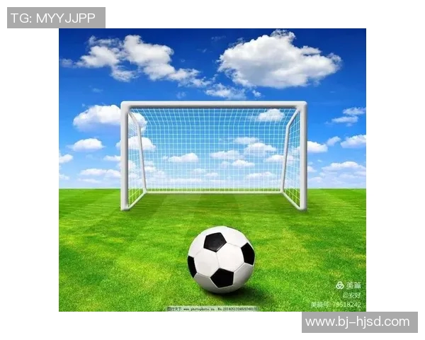 足球巨星与孩子们的温馨时刻:传递梦想与希望的美好瞬间 足球巨星与孩子们的温馨时刻:传递梦想与希望的美好瞬间